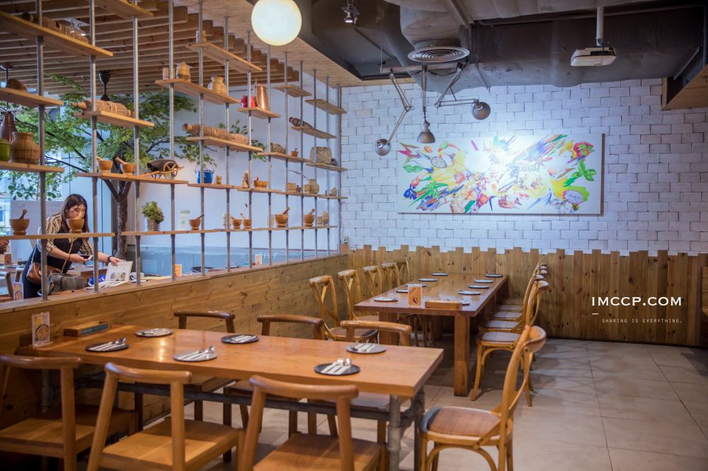 Baan Ying Cafe & Meal 泰式創意料理/現代泰式料理。Central World百貨人氣平價美食